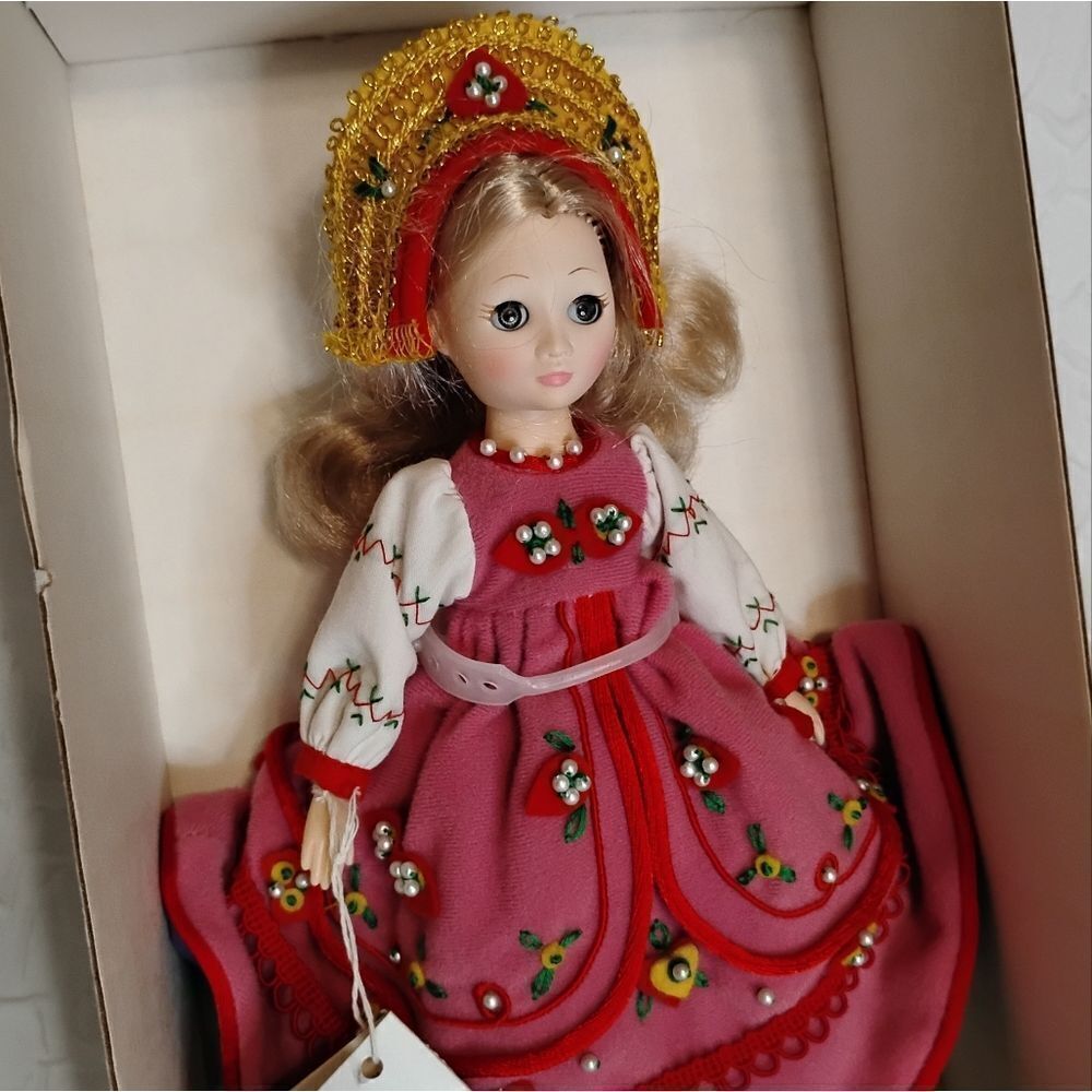 Suzanne Gibson Russia Doll